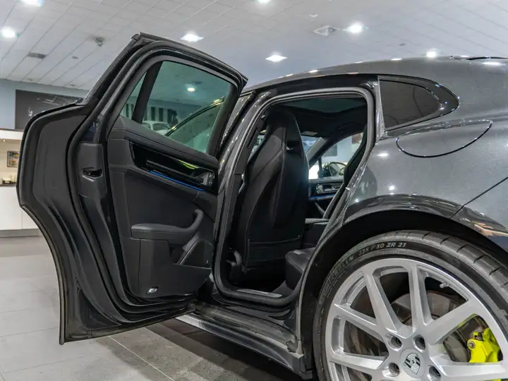 Porsche Panamera 2025, foto 46