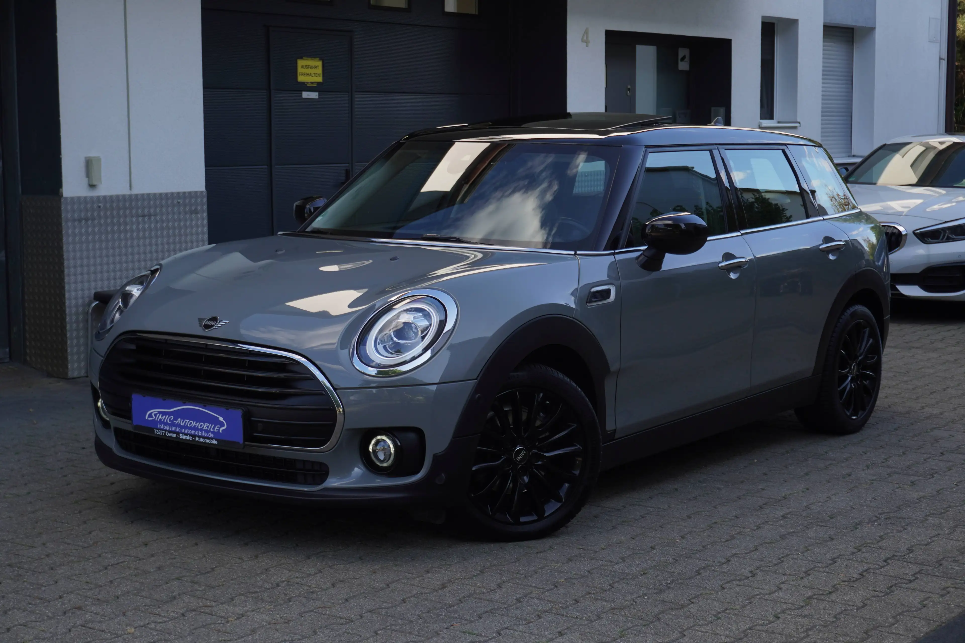 MINI Cooper Clubman Cooper 1.6 Aut. KLIMA+tLEDER+NAVI+PANORAMA+PDC+ALU+TEMPOMAT — photo 3