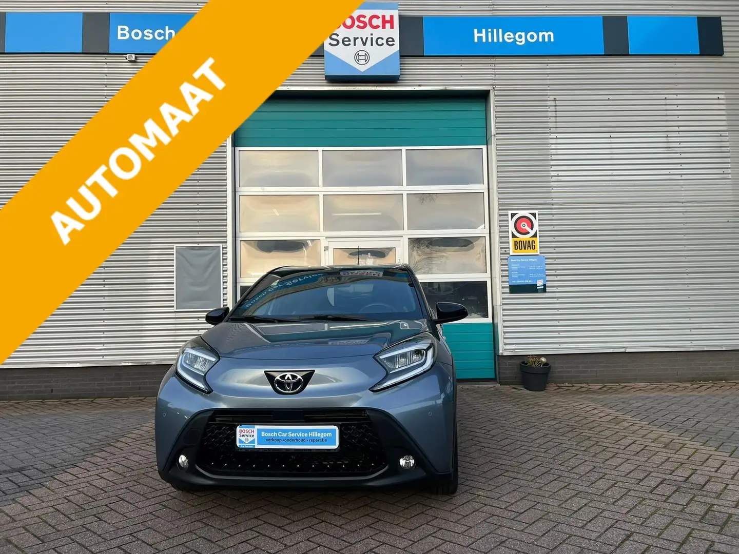 Toyota Aygo X 1.0 VVT-i MT 72pk Envy Gris - 2