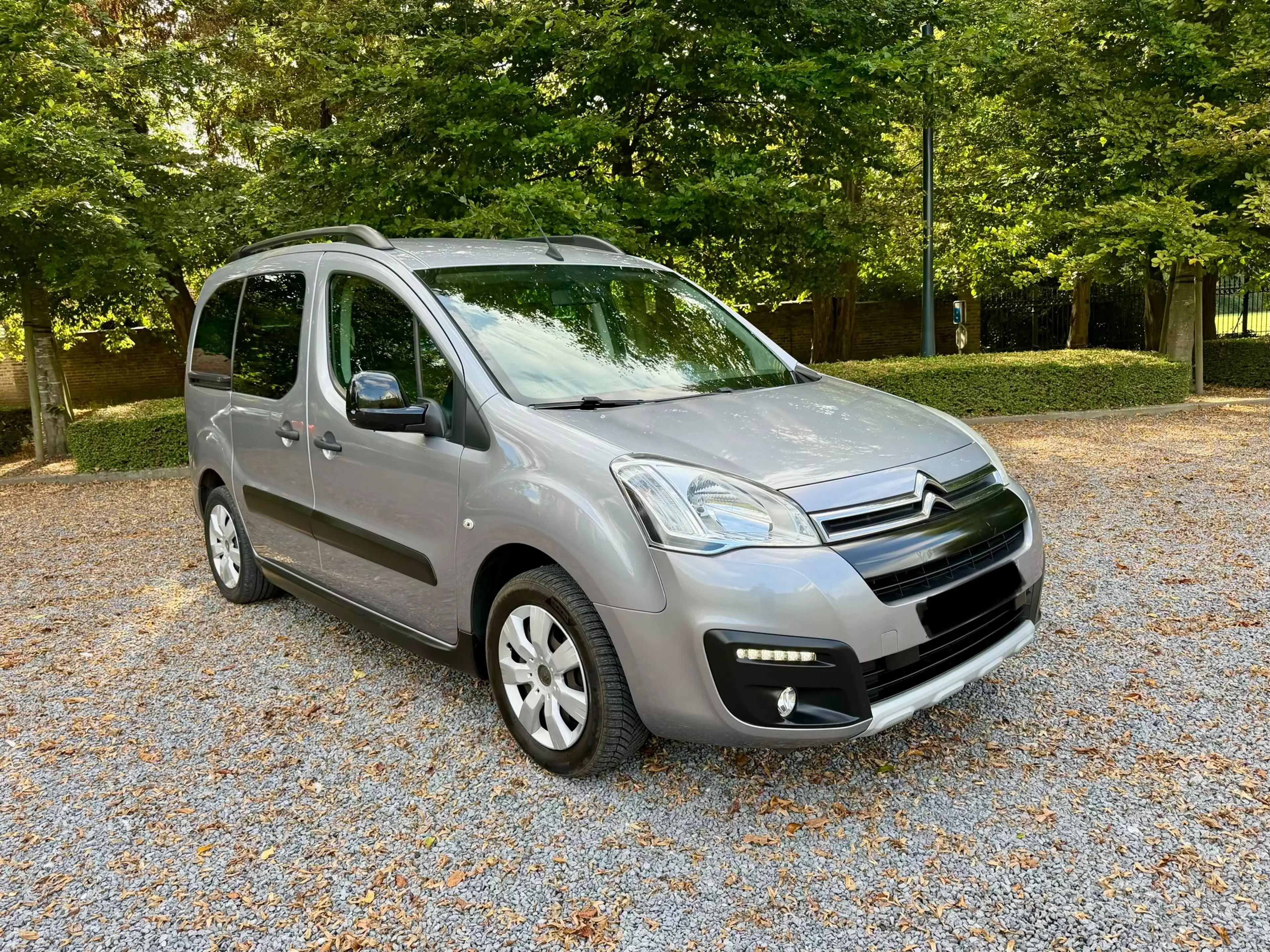 Citroen Berlingo 1.2 TURBO | 110PK | XTR | LED | NAVI — photo 3