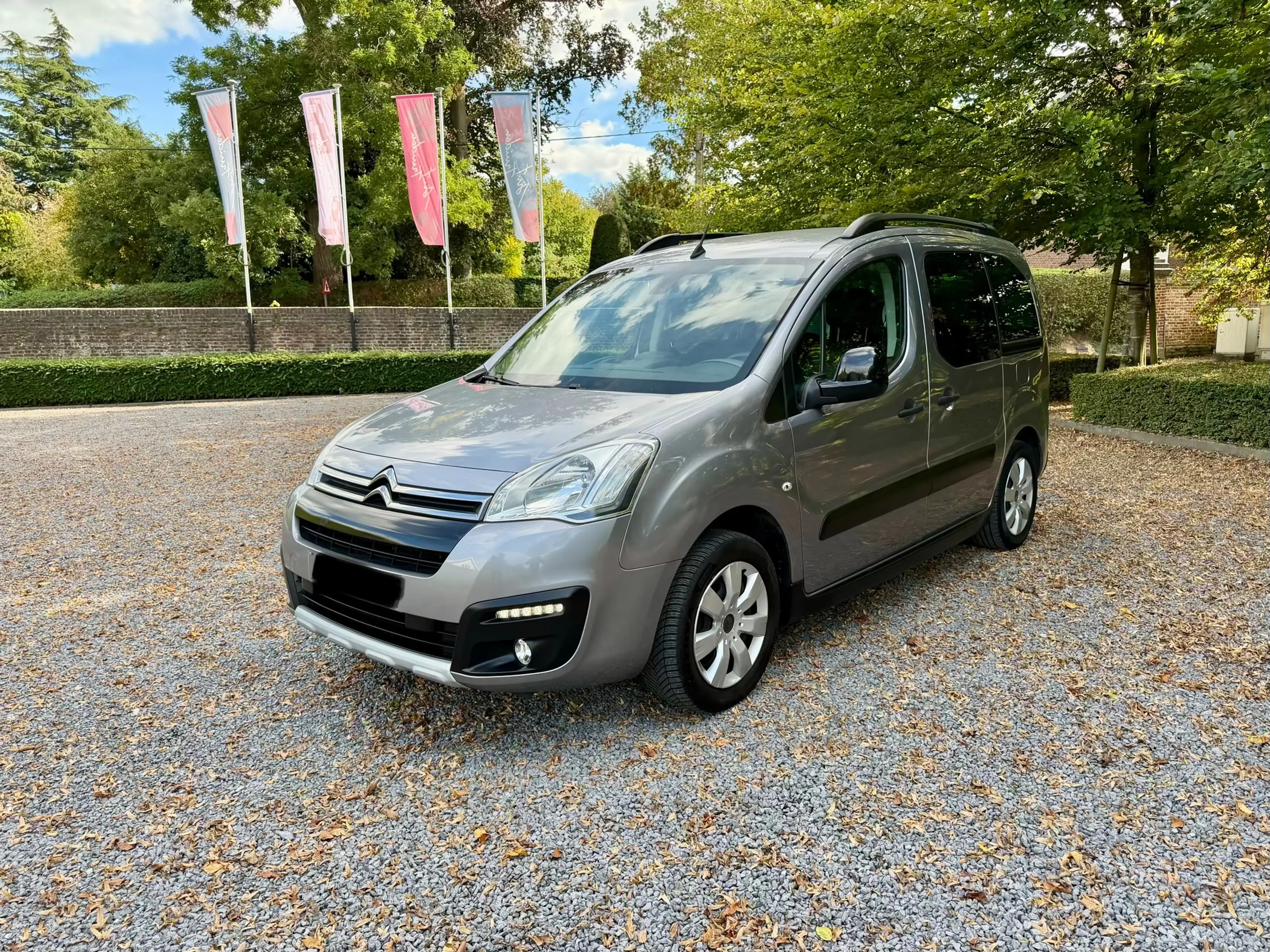Citroen Berlingo 1.2 TURBO | 110PK | XTR | LED | NAVI