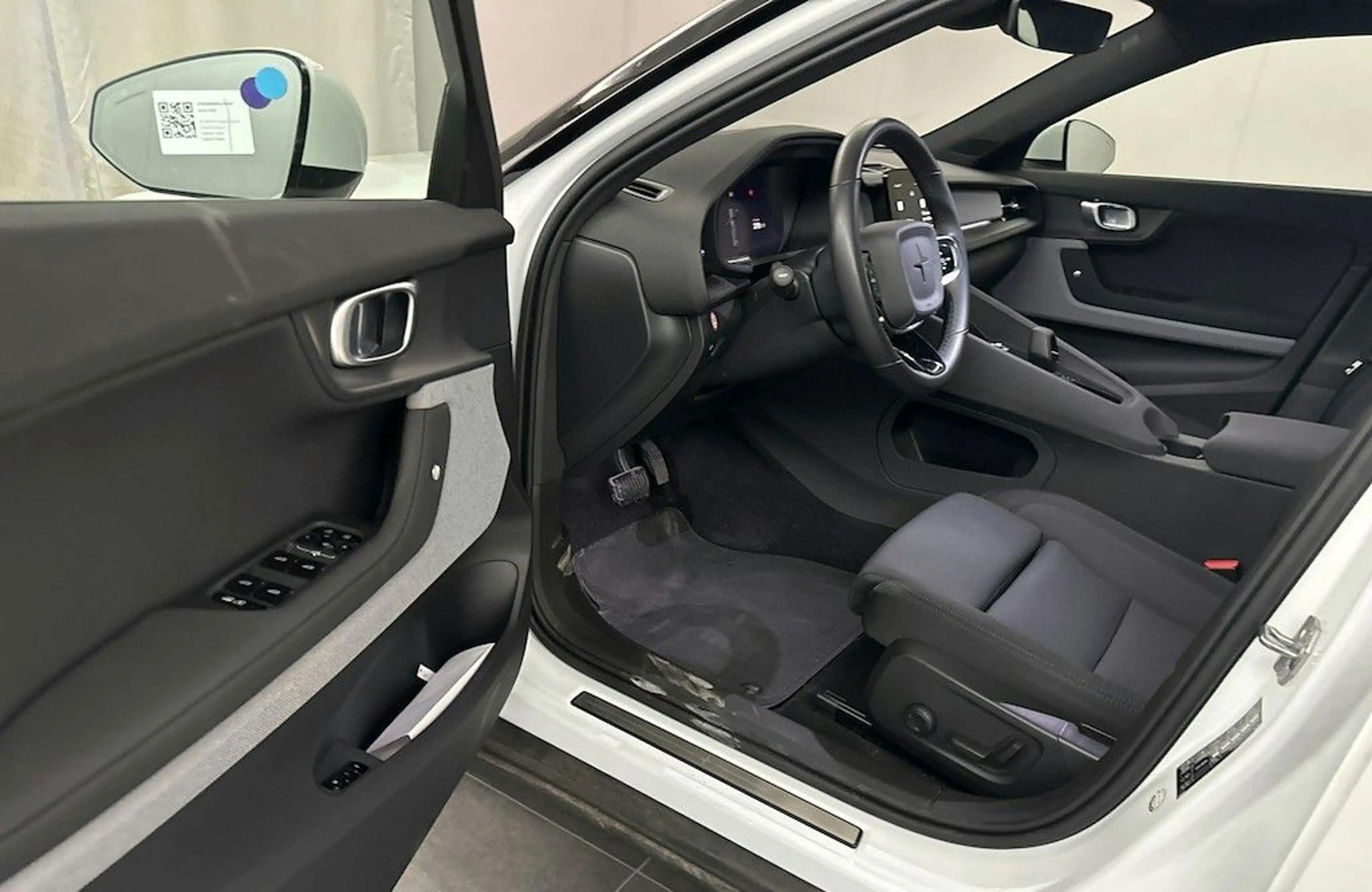 Polestar 2 Long Range Dual # Pilot + Plus # weiß metallic — photo 6