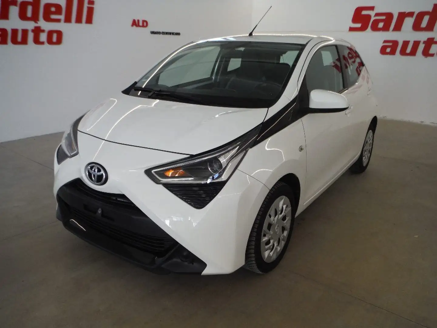 Toyota Aygo Connect 1.0 Alb - 1