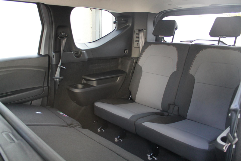Dacia Jogger Extreme HEV 140 7-Stz Winter-CityPaket — photo 15