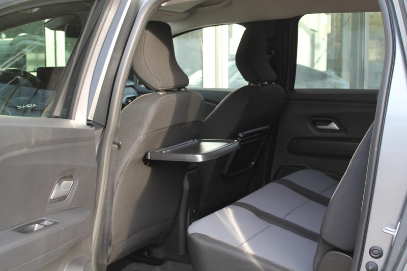 Dacia Jogger Extreme HEV 140 7-Stz Winter-CityPaket — photo 14