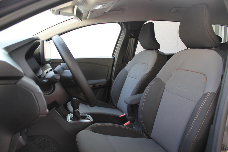 Dacia Jogger Extreme HEV 140 7-Stz Winter-CityPaket — photo 13