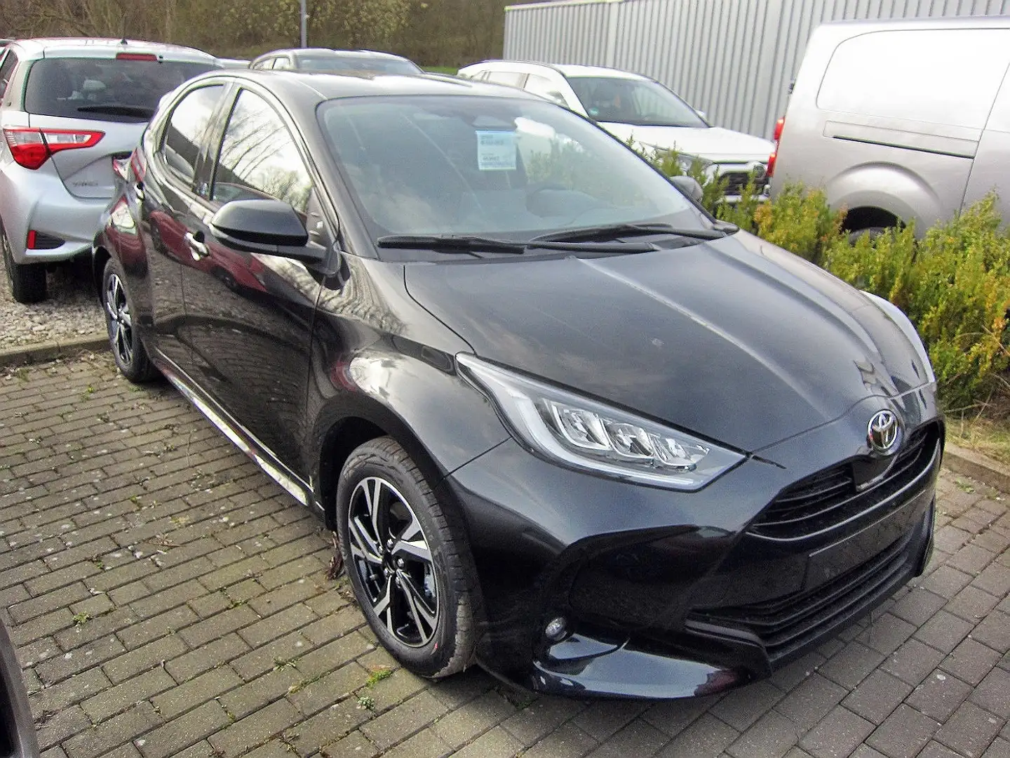 Toyota Yaris 1.5 Hybrid Teamplayer Noir - 2