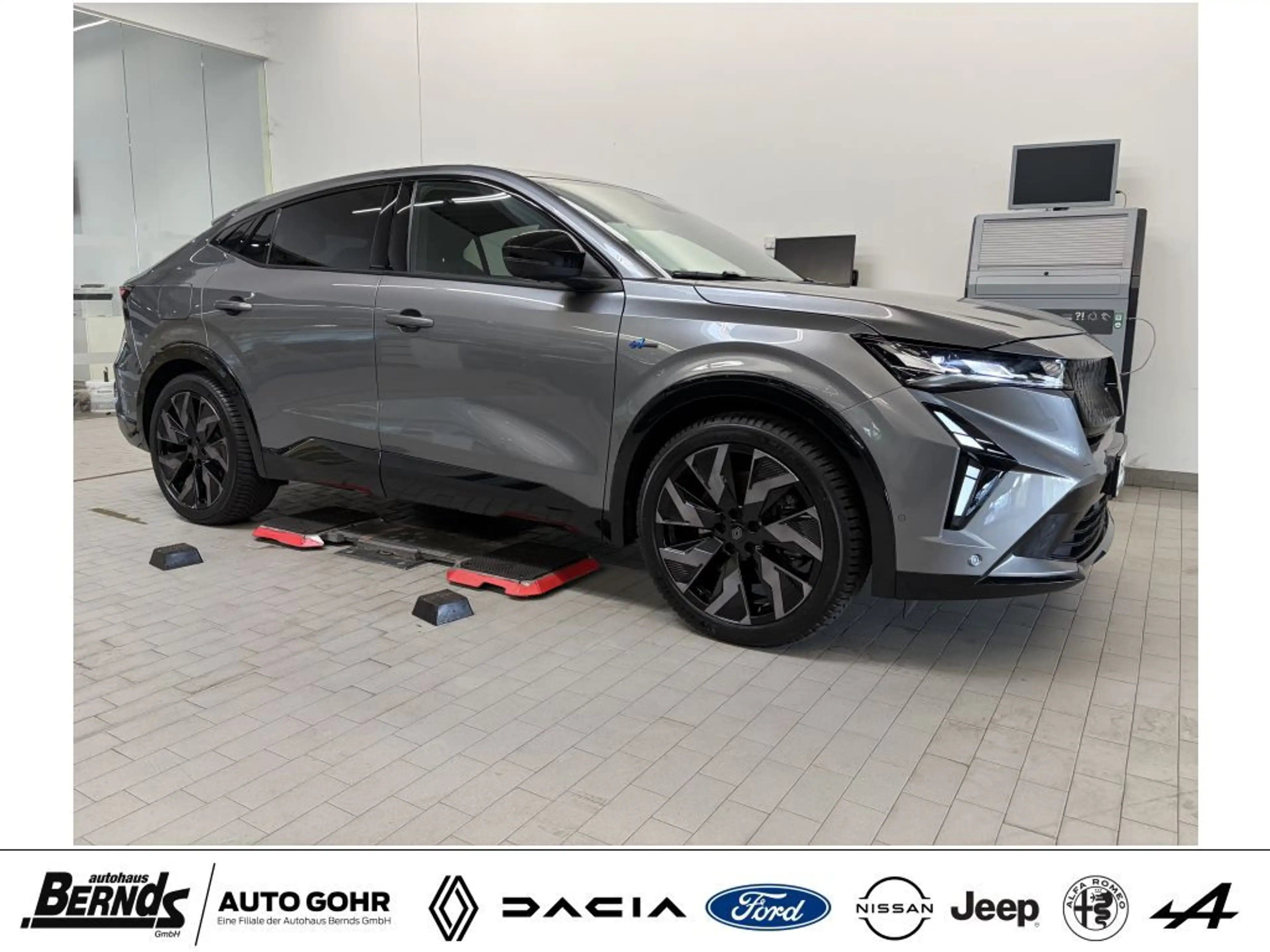 Renault Rafale E-Tech Plug-in Hybrid 300 4x4 Esprit Alpine AUTOM. — photo 3
