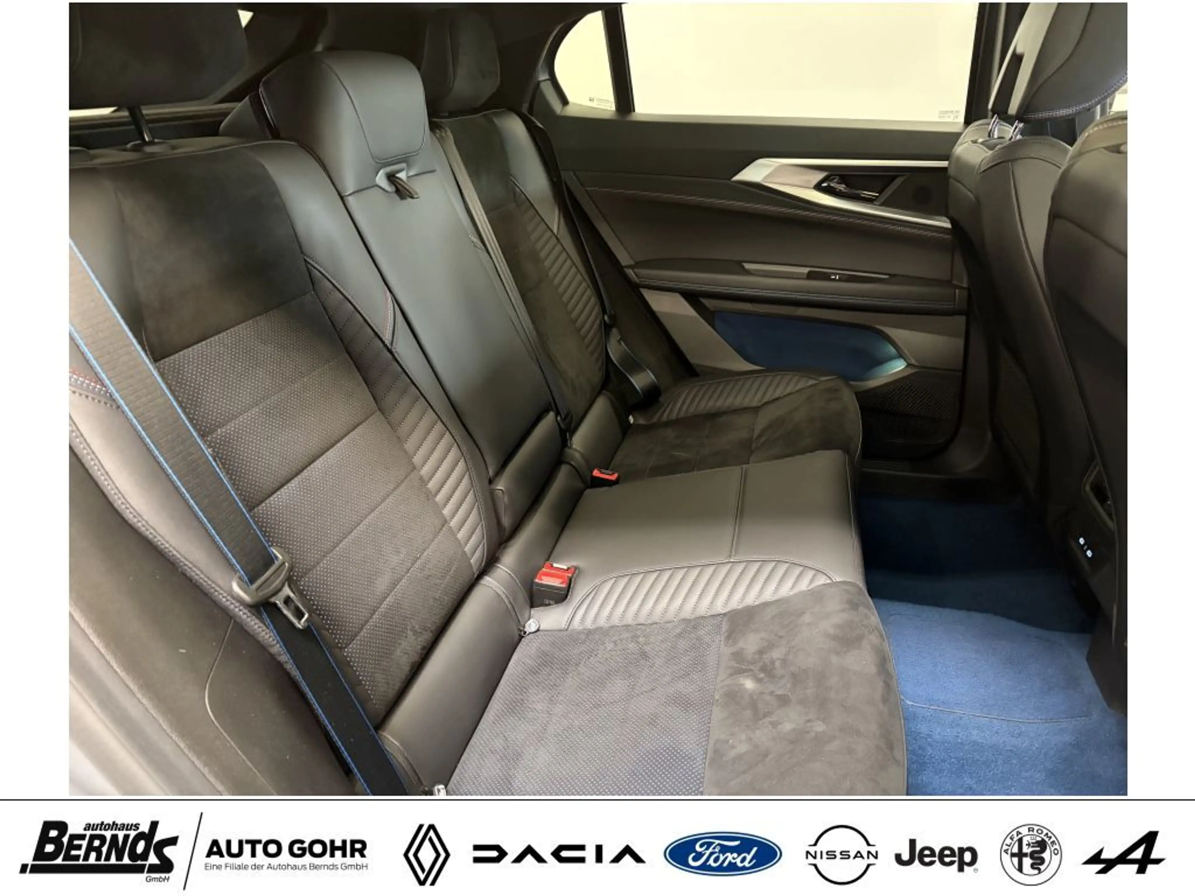 Renault Rafale E-Tech Plug-in Hybrid 300 4x4 Esprit Alpine AUTOM. — photo 6