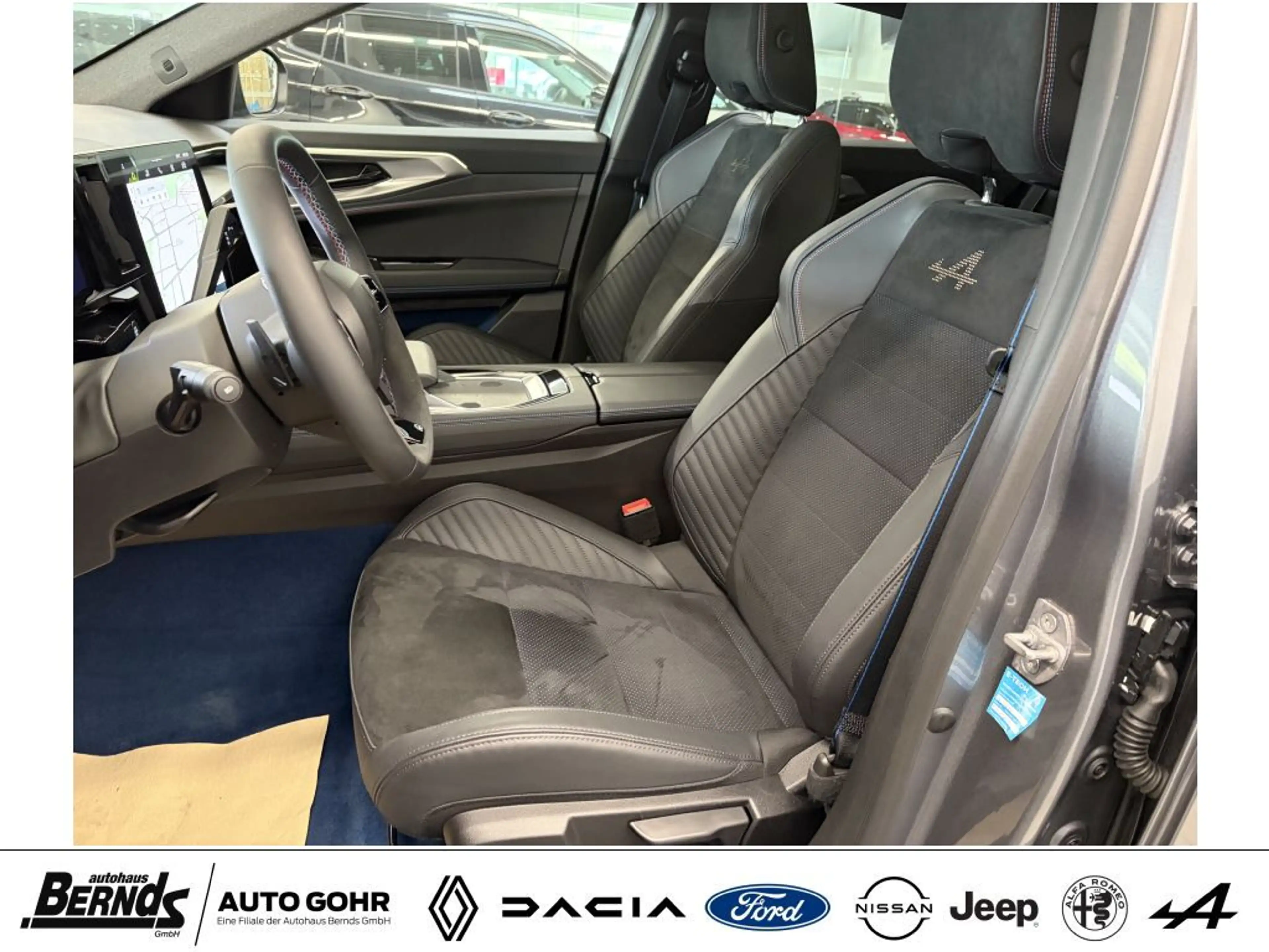 Renault Rafale E-Tech Plug-in Hybrid 300 4x4 Esprit Alpine AUTOM. — photo 13