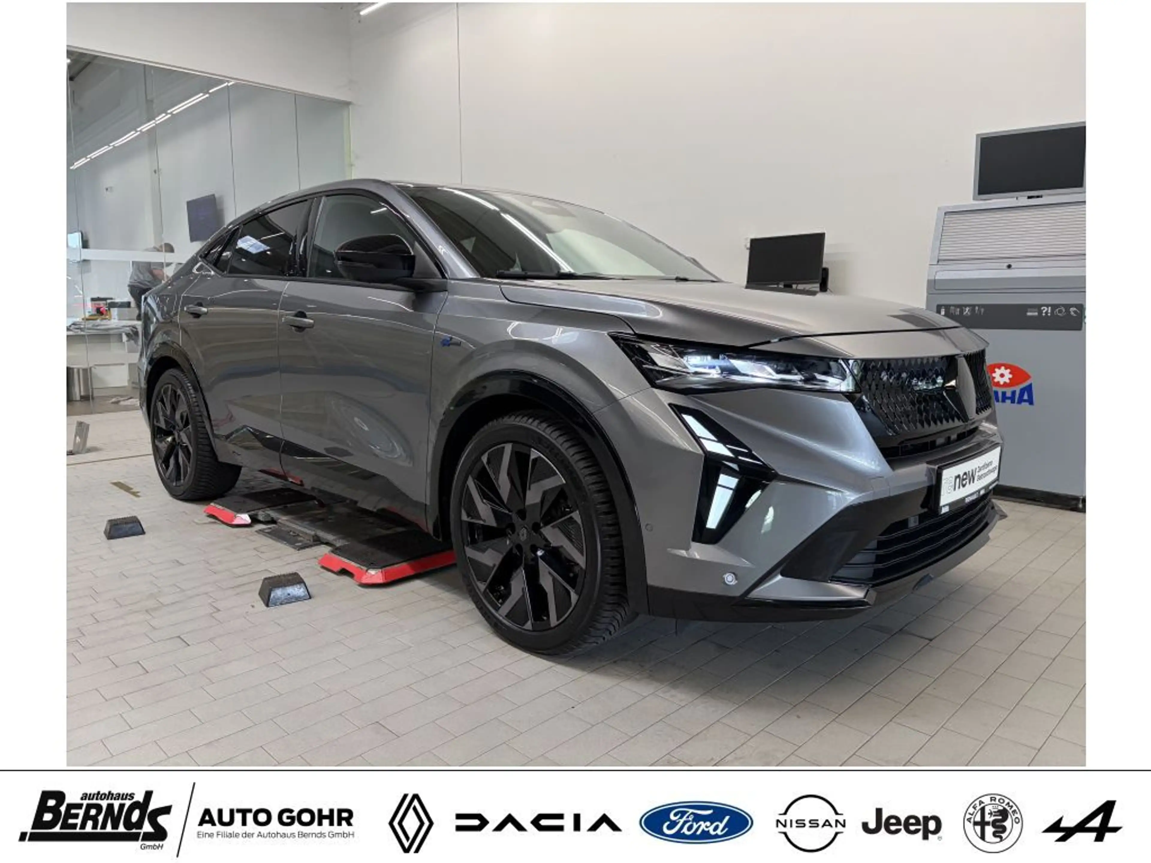 Renault Rafale E-Tech Plug-in Hybrid 300 4x4 Esprit Alpine AUTOM. — photo 2