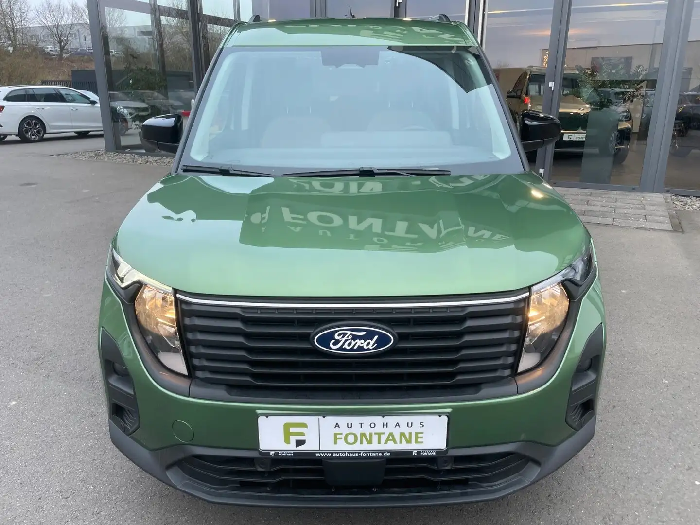 Ford Tourneo Courier Automat Titanium Carplay AHK PDC Vert - 2