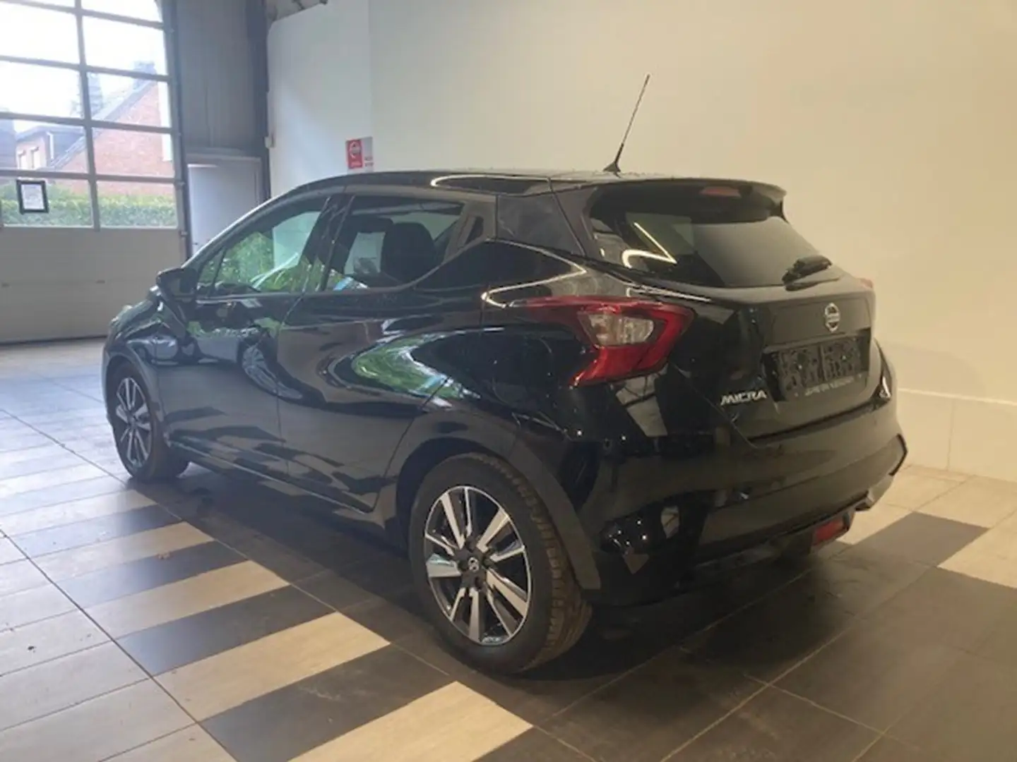 Nissan Micra TEKNA BENZINE AUTOMAAT Noir - 2