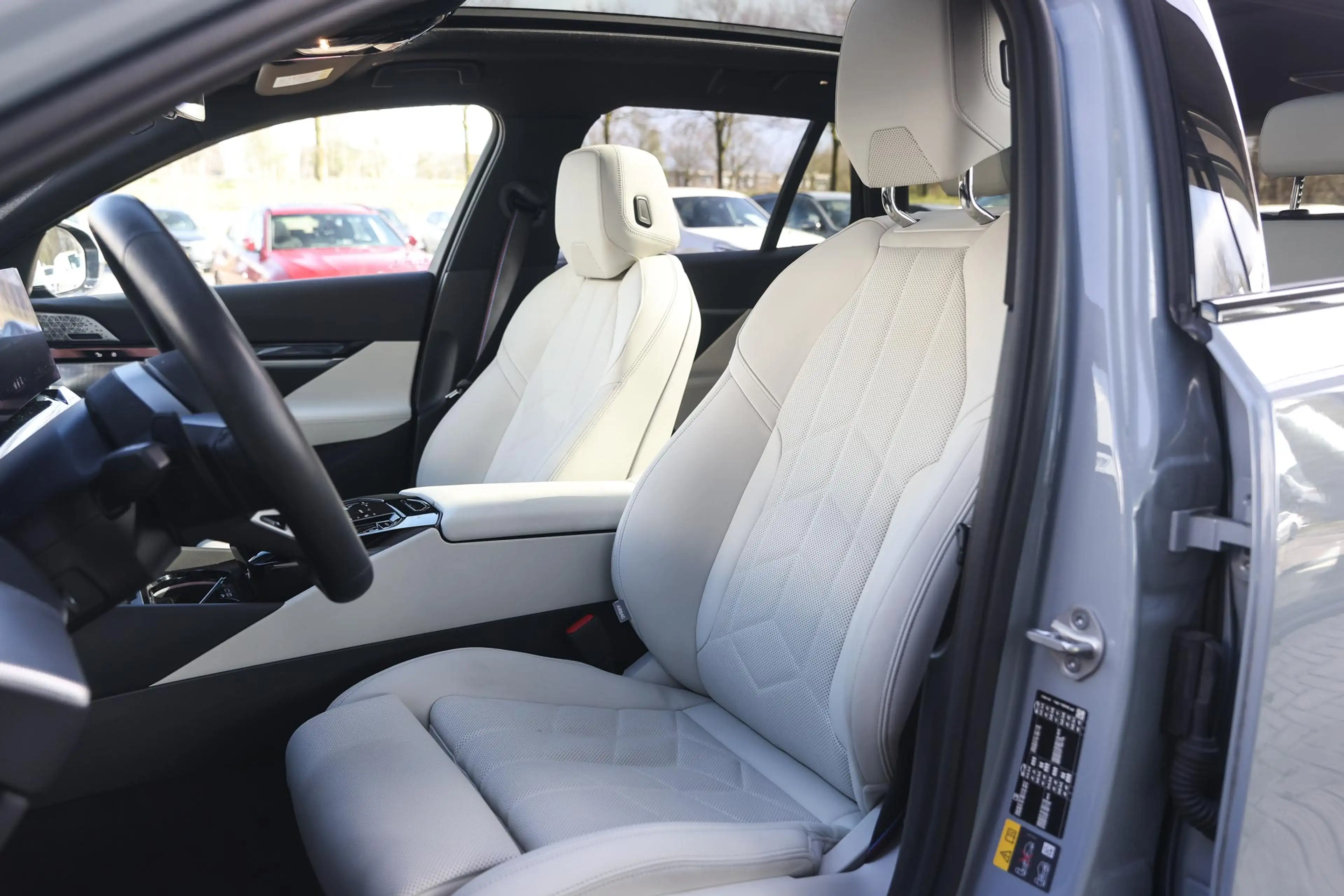 BMW 550 5 Serie Touring 550e xDrive M Sport Automaat / Pan — photo 11