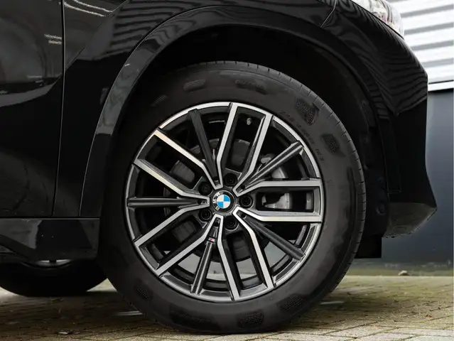 BMW X1 view 13