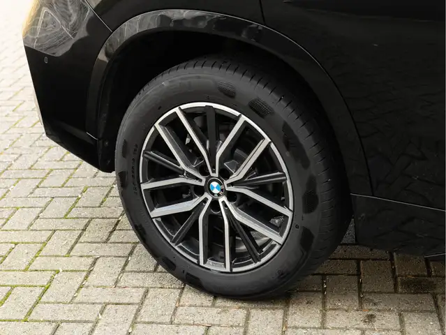 BMW X1 view 12