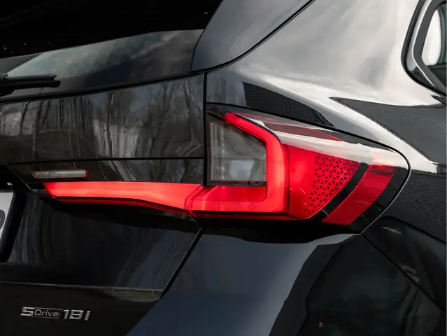 BMW X1 view 11