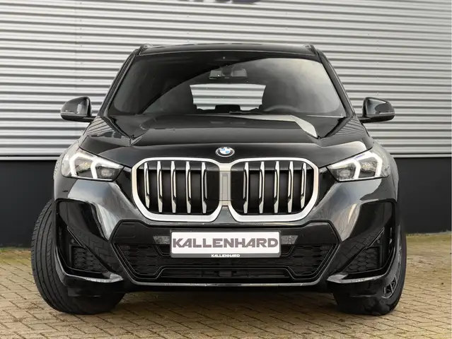 BMW X1 view 4
