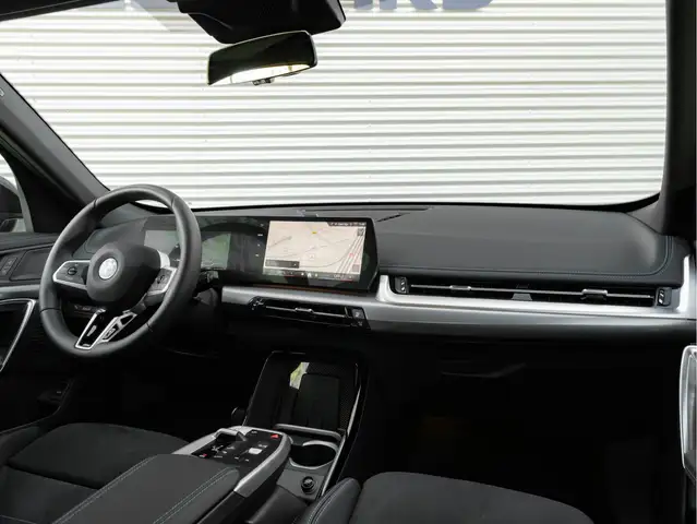 BMW X1 view 3