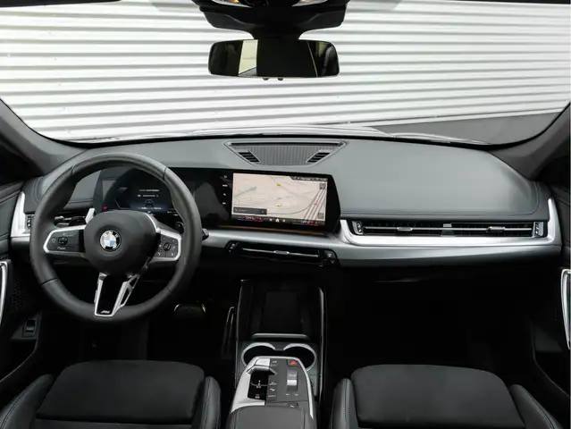BMW X1 view 16
