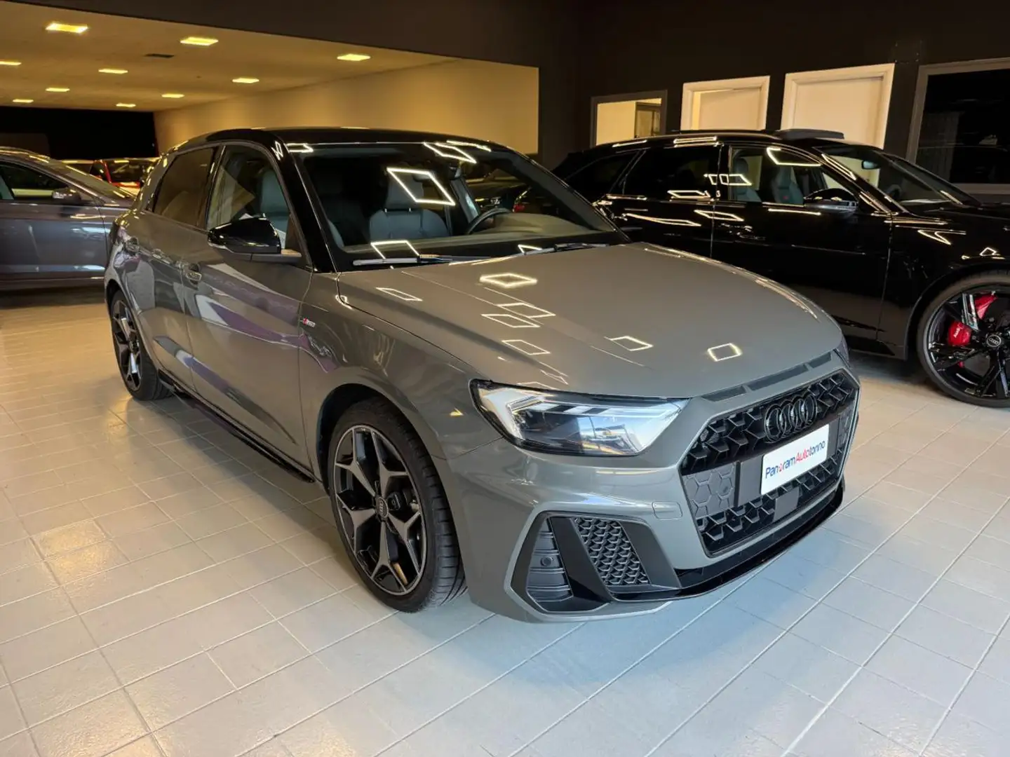 Audi A1 SPB 30 TFSI 116CV Identity Black S-line stronic Grigio - 1