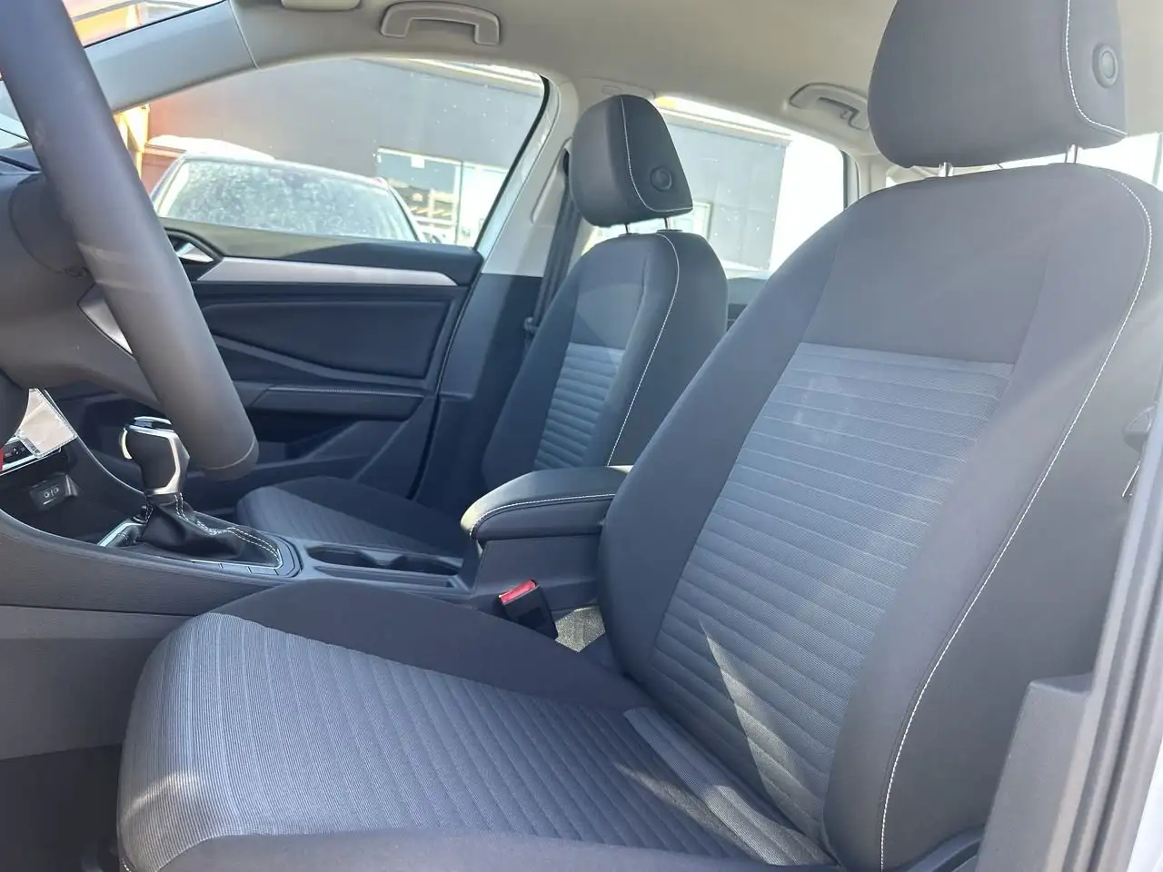 Volkswagen Jetta снимка Volkswagen Jetta