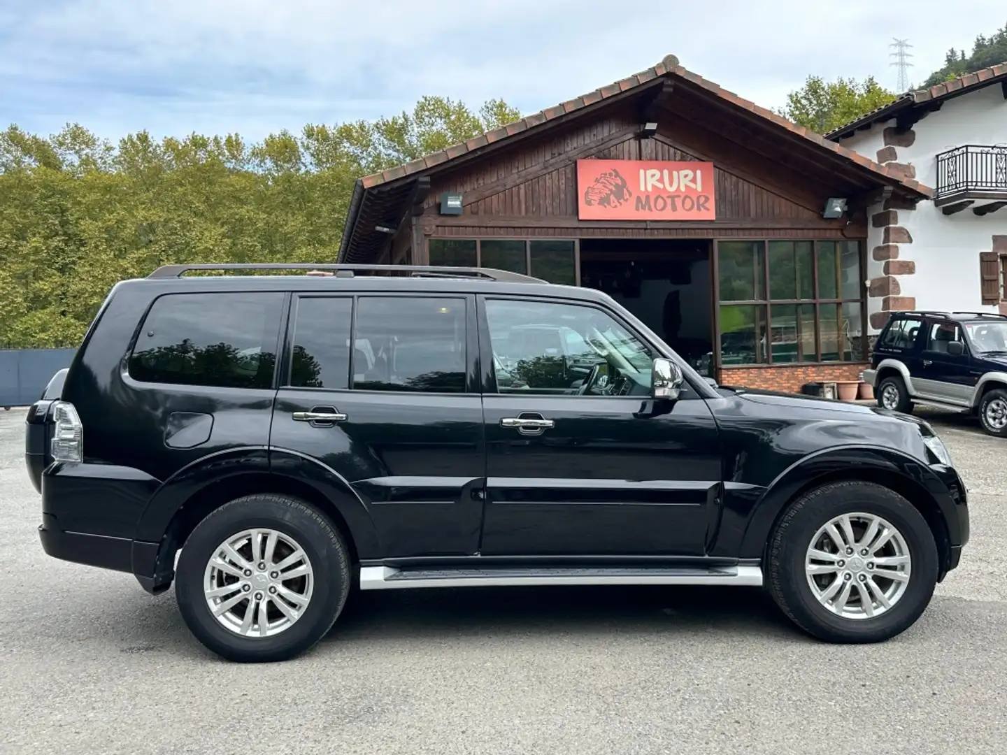 Mitsubishi Montero 3.2DI-D Kaiteki 5AT 200 - 1