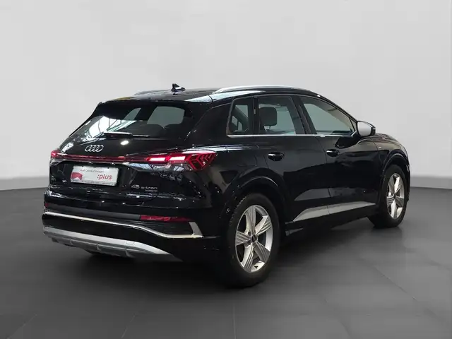 Audi Q4 e-tron view 3