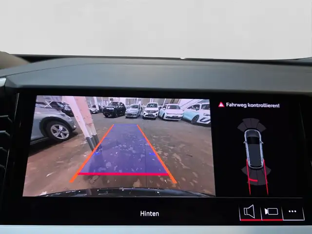 Audi Q4 e-tron view 16