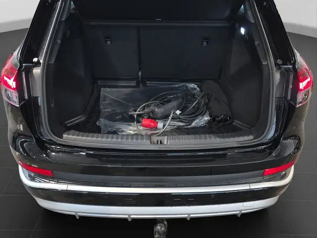 Audi Q4 e-tron view 17