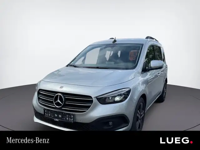 Mercedes-Benz null