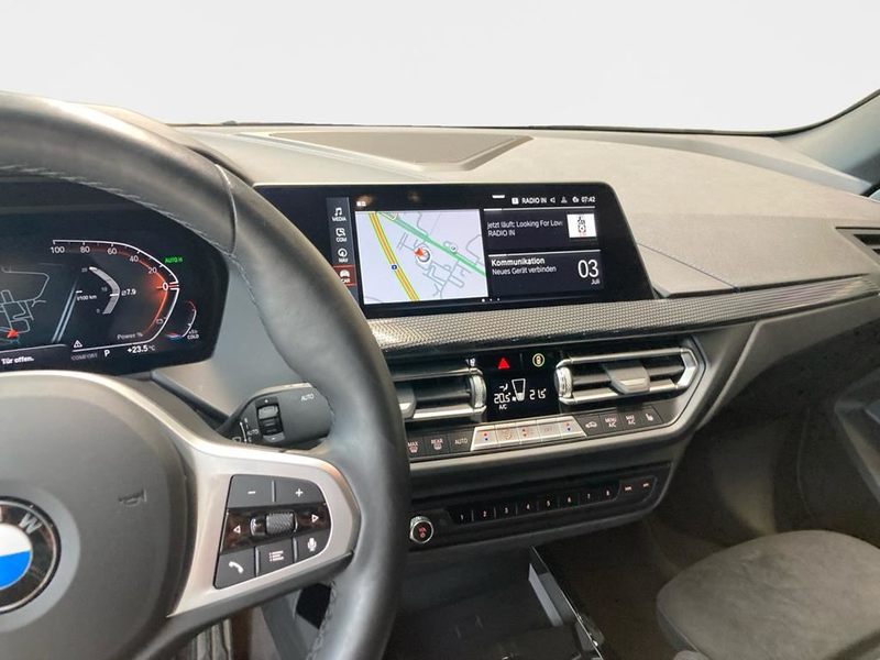 BMW 218 M Sport — photo 13