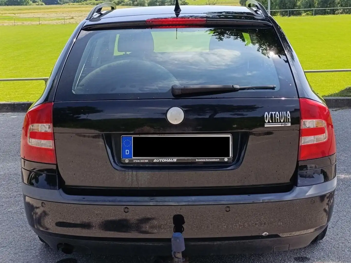 Skoda Octavia Octavia Combi 1.6 FSI Ambiente Schwarz - 2