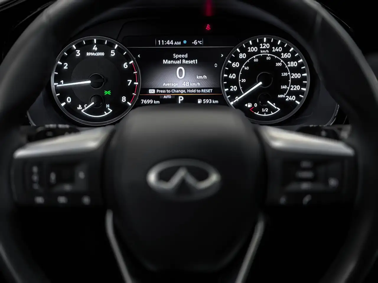 Infiniti QX60 снимка Infiniti QX60