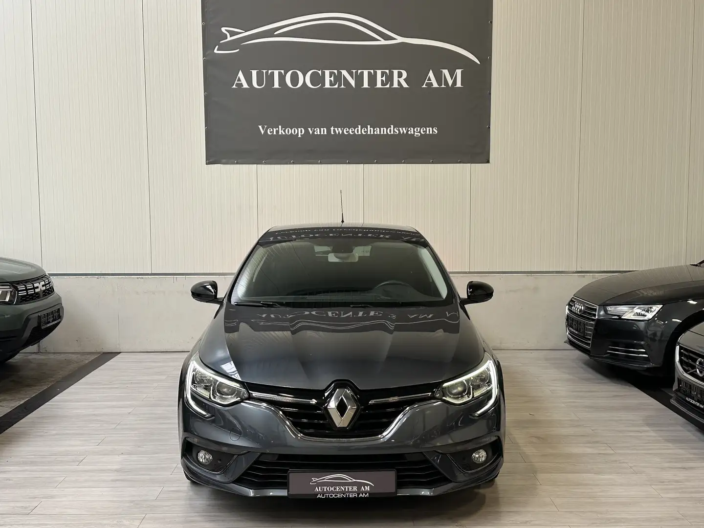 Renault Megane TCe 115 GPF LIMITED *58.000 Km*LED CRUISE* Gris - 2