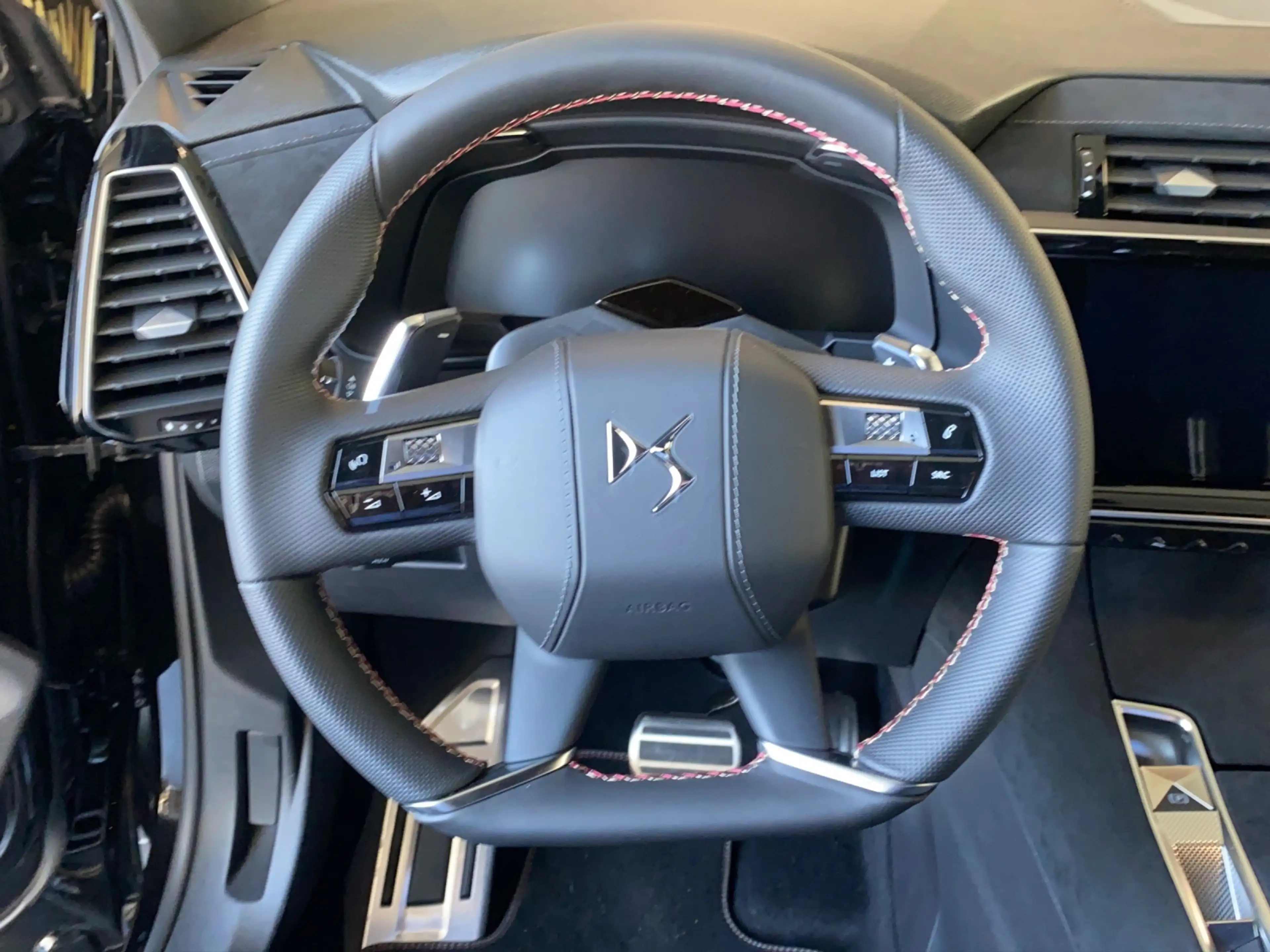 DS Automobiles DS 7 E-Tense 225 Perfomance Line+ LED, PDC, ACC — photo 12