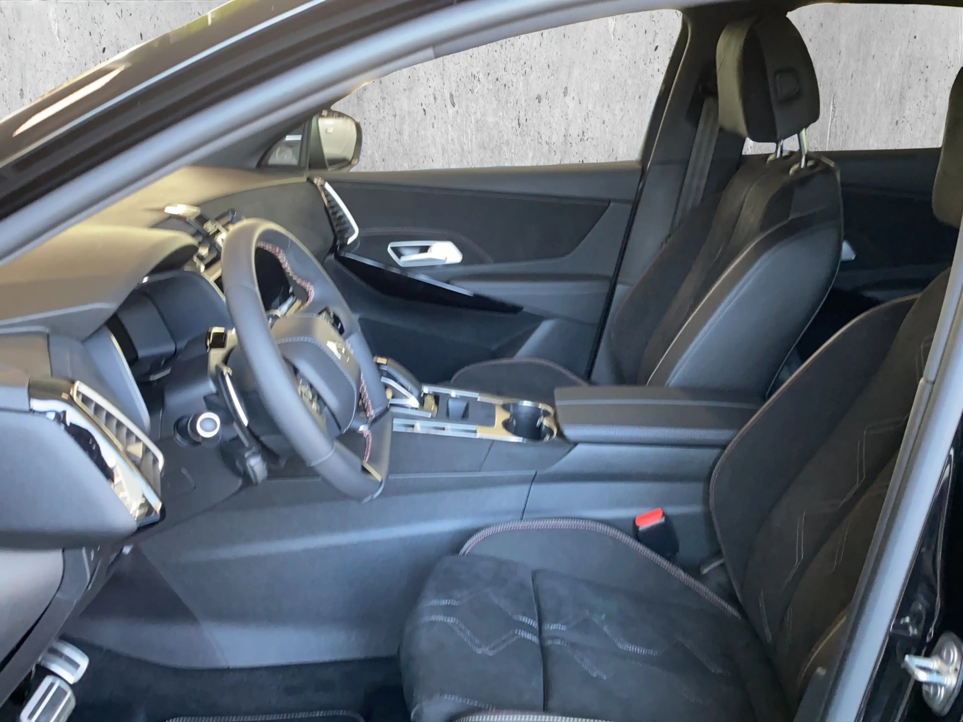 DS Automobiles DS 7 E-Tense 225 Perfomance Line+ LED, PDC, ACC — photo 10