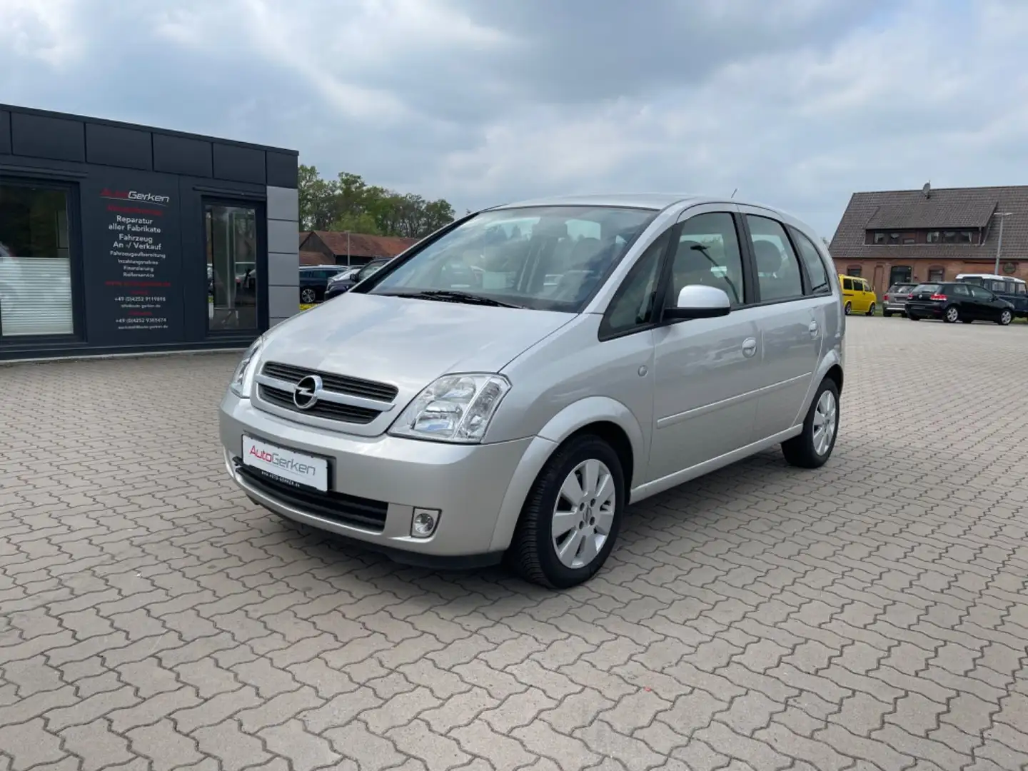 Opel Meriva 1.6 Cosmo TÜV NEU Scheckheft Klima 1HD Plateado - 1
