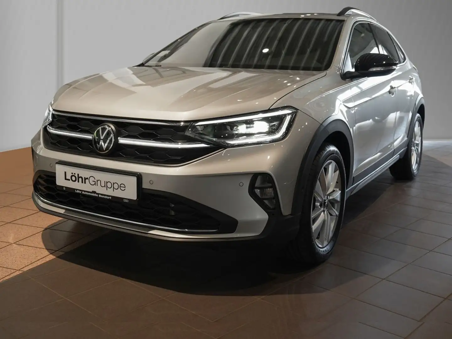 Volkswagen Taigo 1.0 TSI DSG Move *AHK*IQ-Light*Navi*App-Connect... Silber - 2