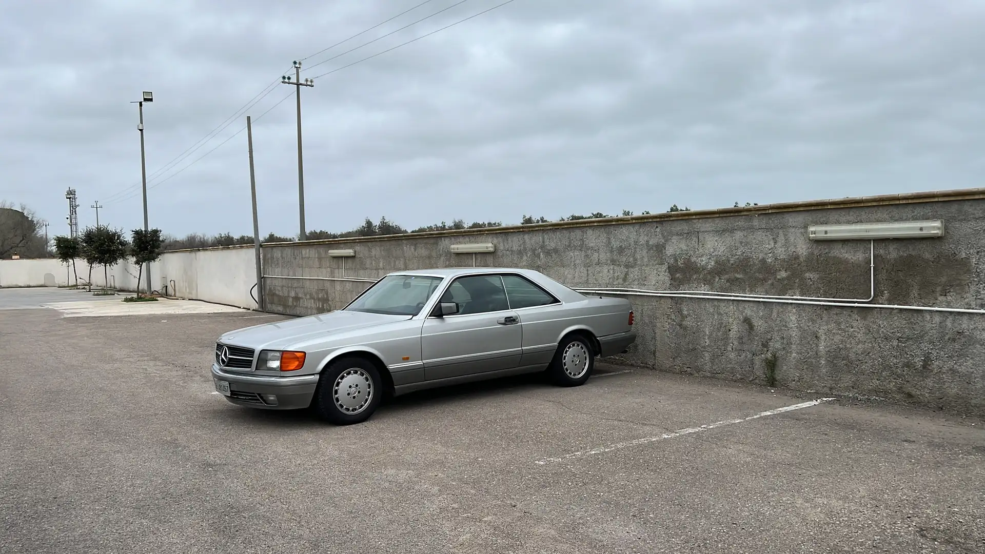 Mercedes-Benz 420 420 SEC coupe Plateado - 1