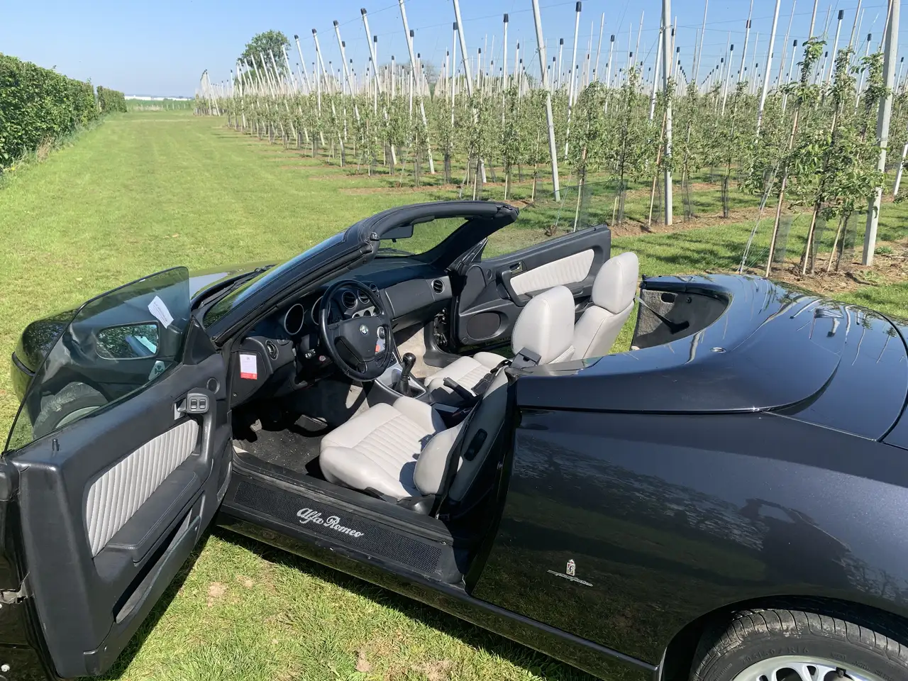 Alfa Romeo Spider 2.0 Twin Spark L, foto 8