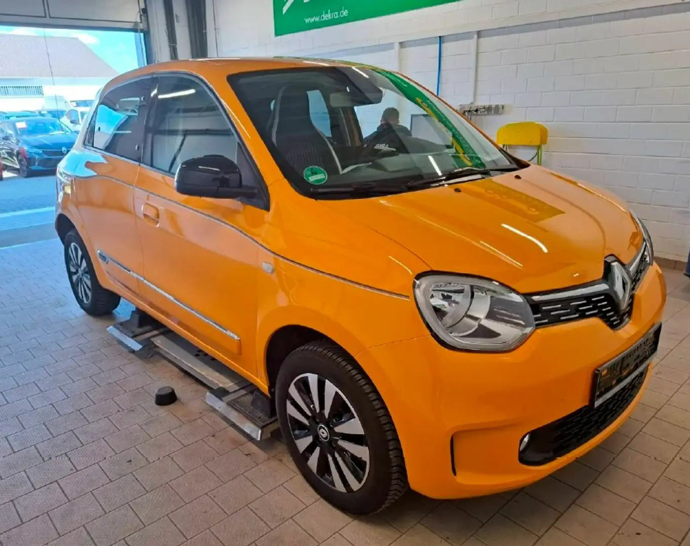 Renault Twingo E-TECH  Navi*Klima*Sitzheizung*Rückfahrcam Gelb - 1
