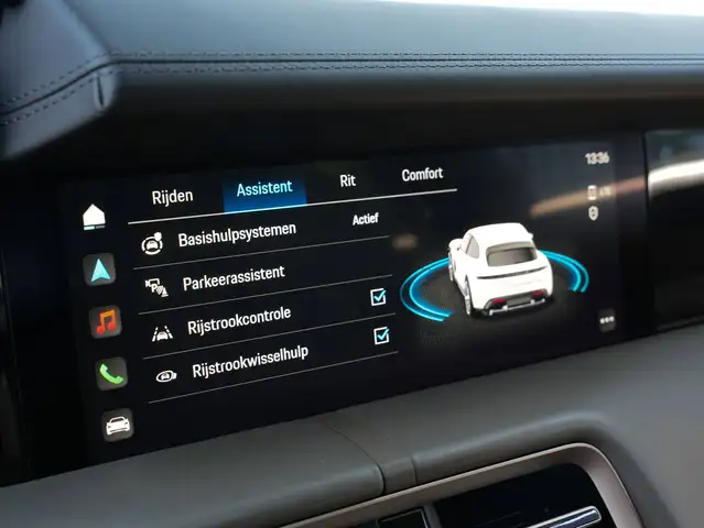 Porsche Taycan view 14