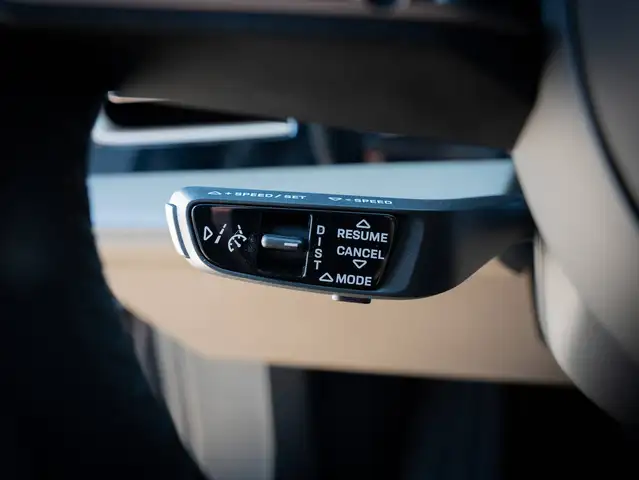 Porsche Taycan view 13
