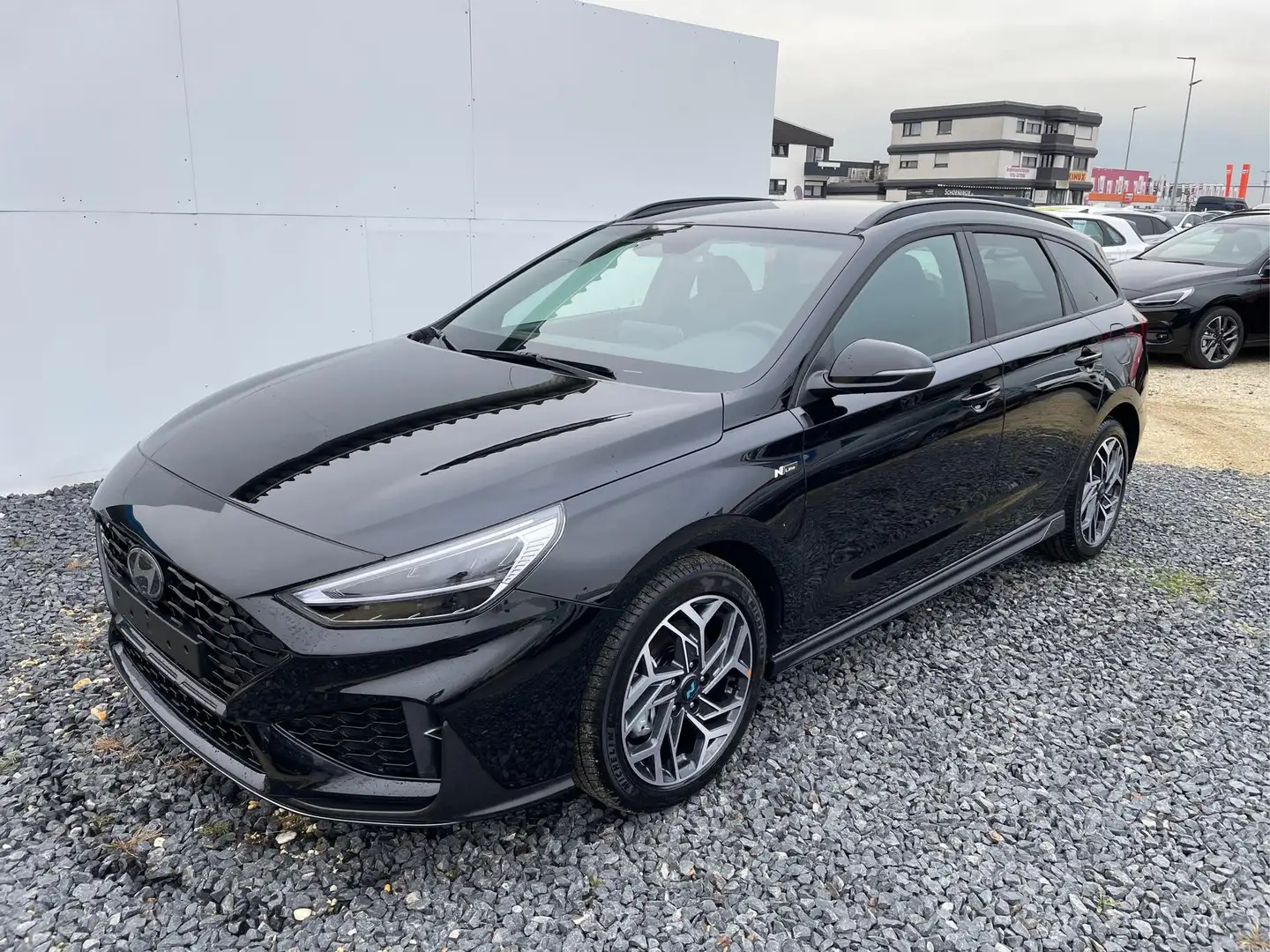 Hyundai i30 Kombi PREMIUM DCT N-LINE ACC NAVI SHZ PDC v+h R... Noir - 1