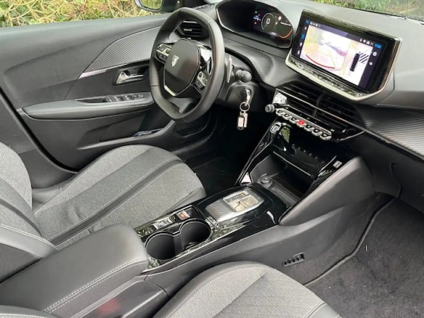 Peugeot 208 II & e- Allure Zwart - 2