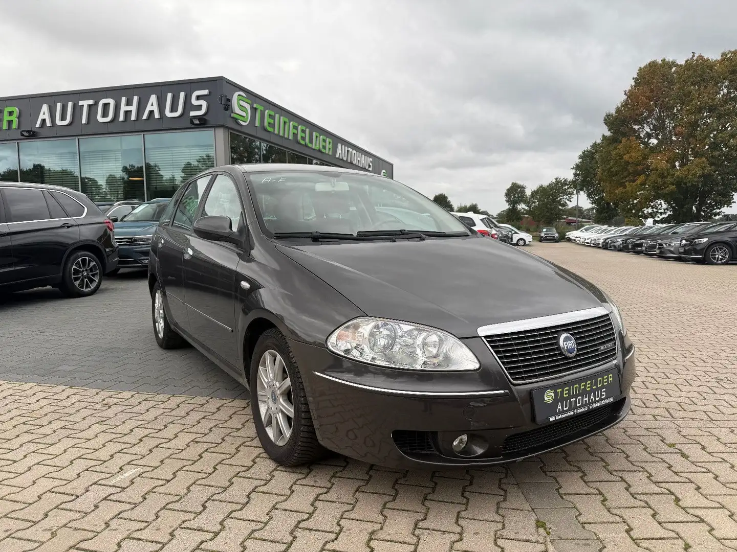 Fiat Croma 1.9 8V Multijet Dynamic TEMPOMAT Grau - 1