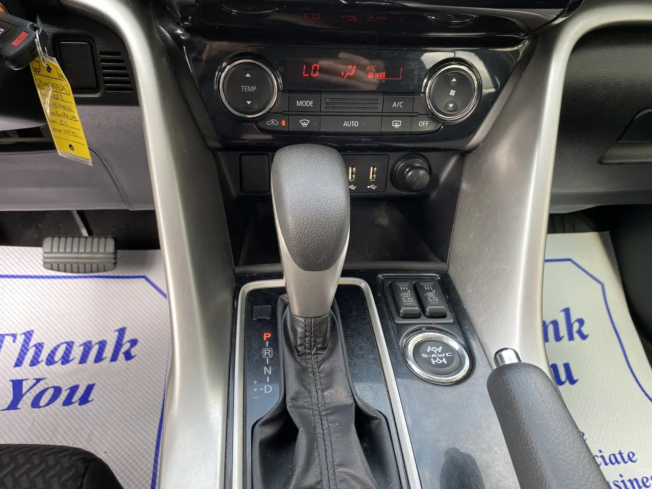 Mitsubishi Eclipse Cross снимка Mitsubishi Eclipse Cross