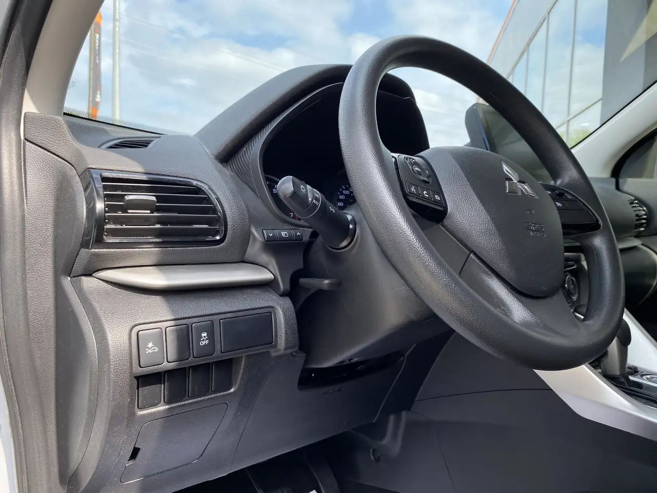 Mitsubishi Eclipse Cross снимка Mitsubishi Eclipse Cross