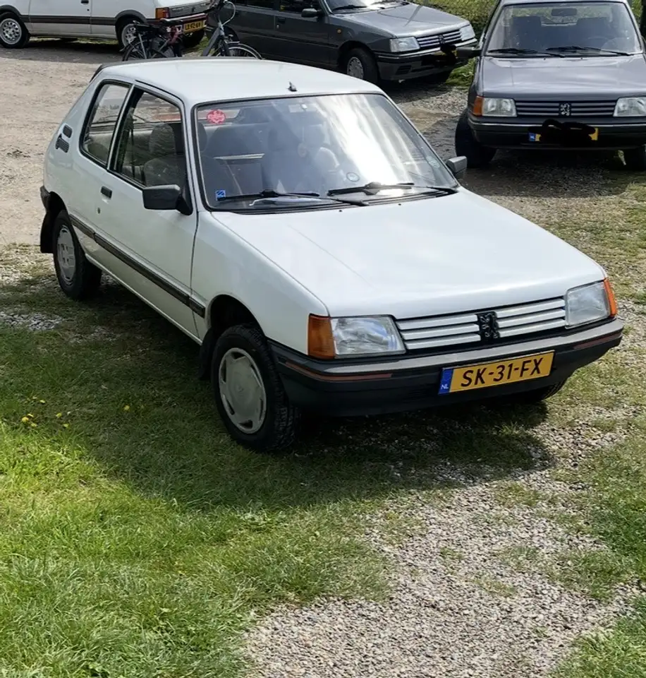 Peugeot 205 XE, foto 2